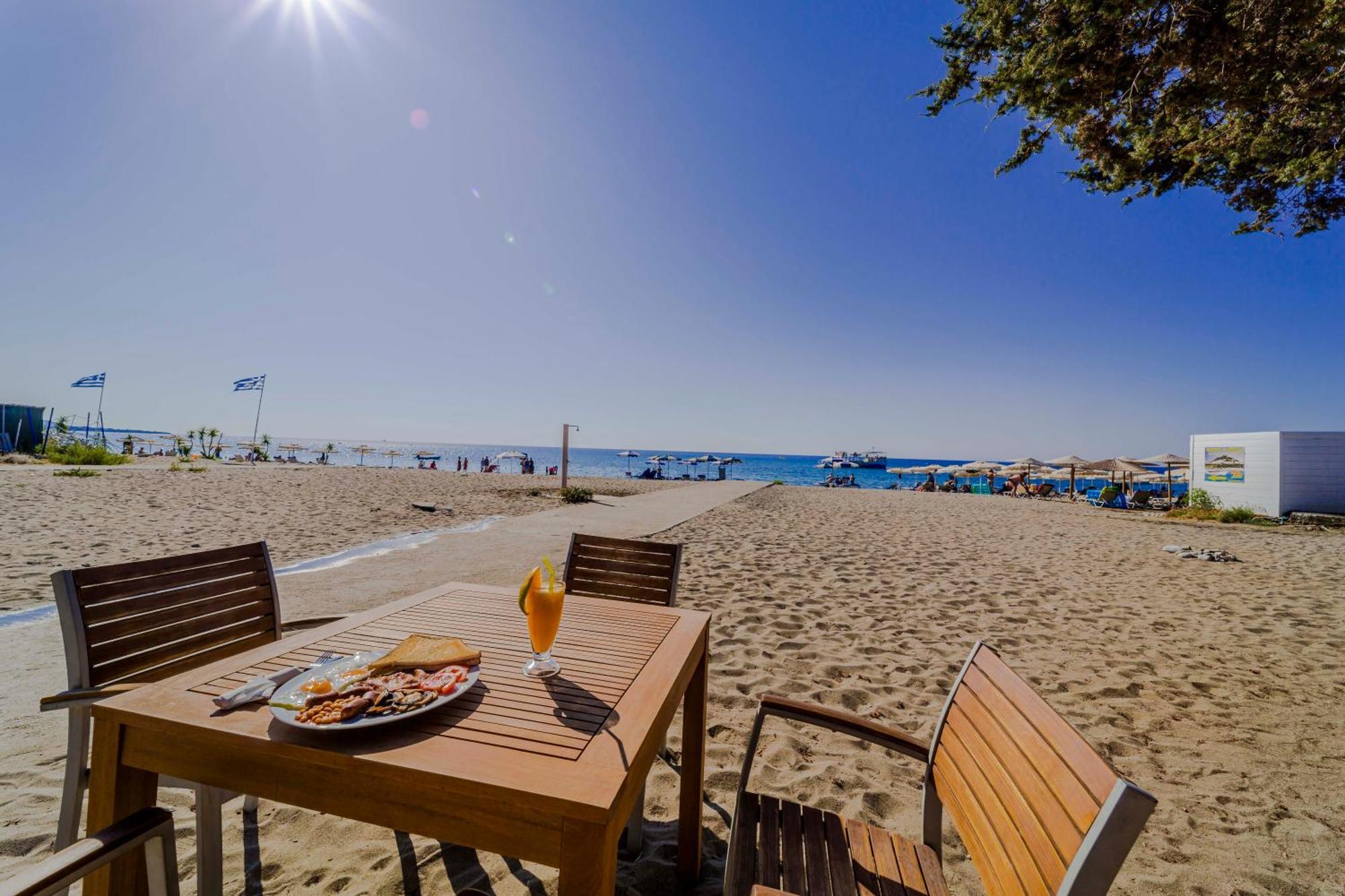 Amaryllis Front Beach Hotel Lardos Esterno foto